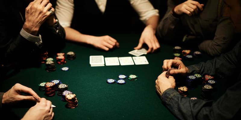 Cách chơi Poker thắng lớn lưu ý khi chơi
