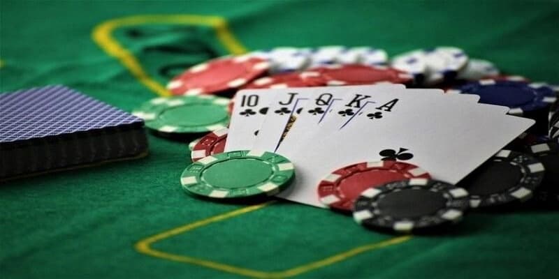 Mẹo chơi bài Phỏm hay cách áp dụng hiệu quả